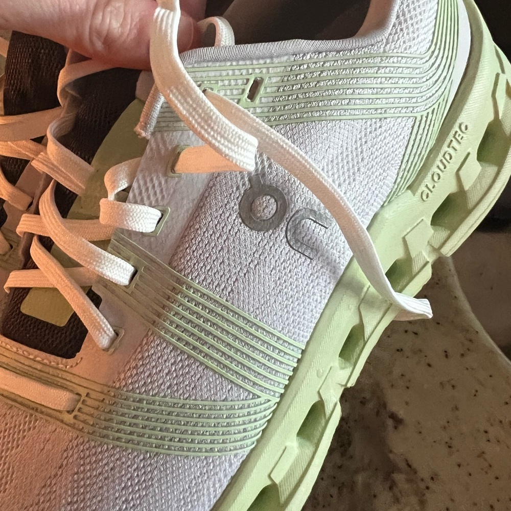 Women’s ON Cloudtec shoes